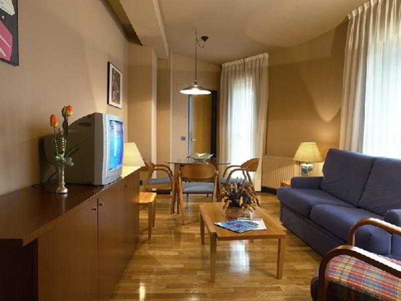 Aparthotel Campus Oviedo Cameră foto