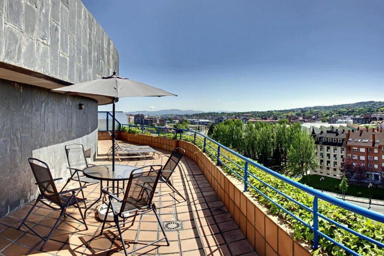 Aparthotel Campus Oviedo Exterior foto