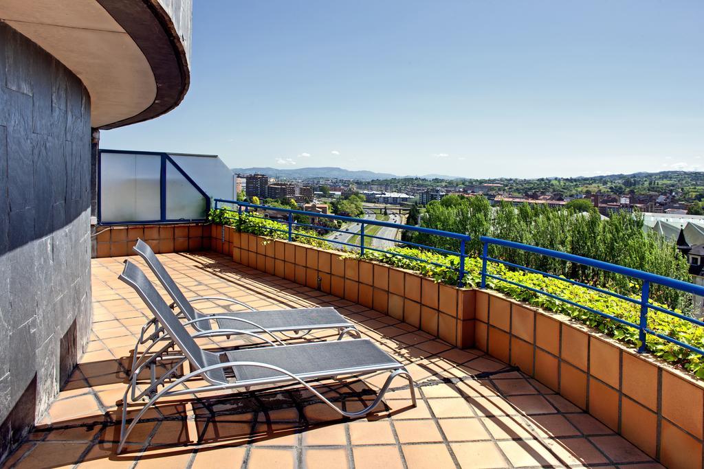 Aparthotel Campus Oviedo Exterior foto