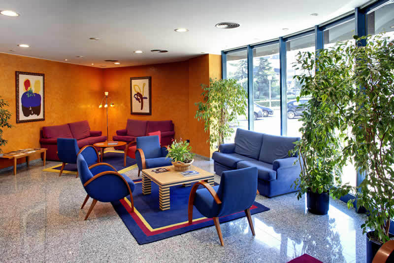 Aparthotel Campus Oviedo Exterior foto